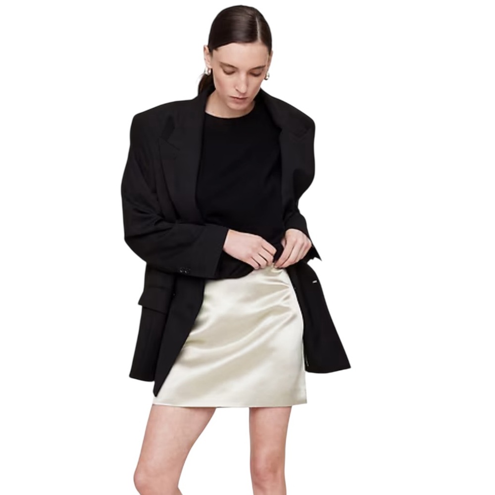BANANA REPUBLIC NWT Satin Mini Skirt in Natural Beige in Sz 14